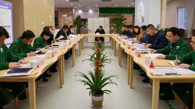 公司赴颐信养老公司开展康养项目现场推进会