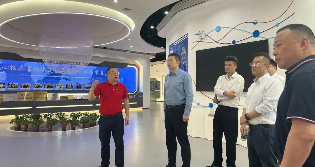 太阳集团赴和其光电开展业务调研