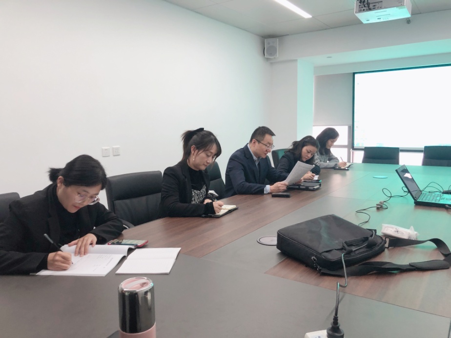 第六党支部组织学习二十大报告