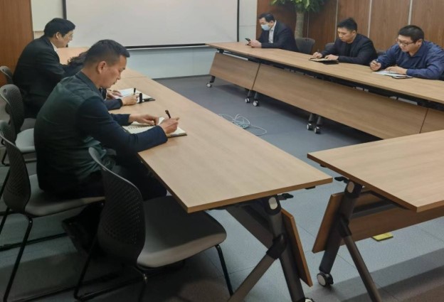 综合事务部集中传达学习二十大报告