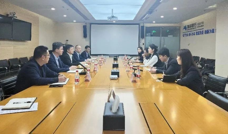 西安市西投投资（发展）有限公司组织全体党员和中层以上集中学习习近平总书记关于作风建设重要论述汇编