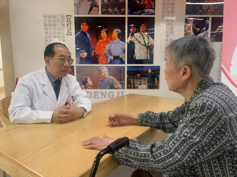 医养融合 老有所“医”|| 西安国际医学康复医院爱心义诊走进颐信养老西关里