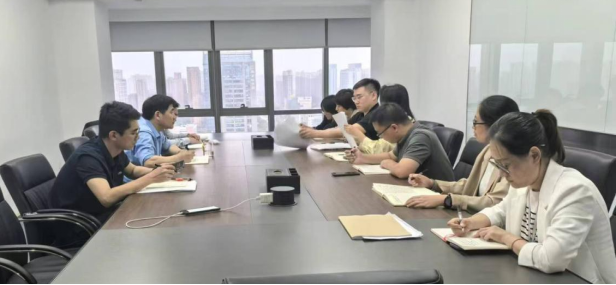 资金管理与财务核算中心联合党支部开展深入贯彻中央八项规定精神学习教育